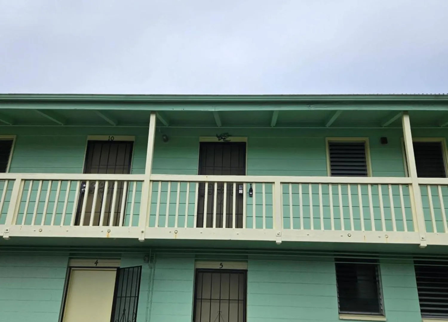 Yonegan Plumeria Hilo Hotel 米国