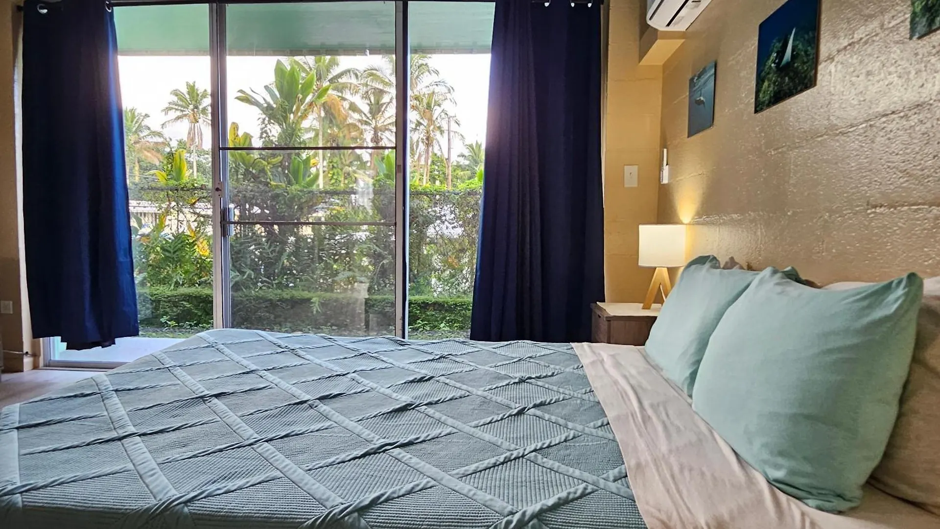 Yonegan Plumeria Hilo Hotel